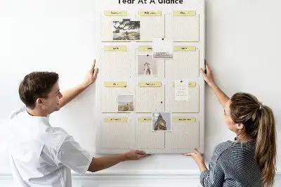 Panou din plută tip calendar anual