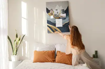 Panou de plută cu model abstract Munți