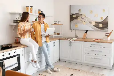 Panou din plută cu model abstract liniar