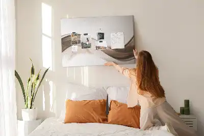 Panou din plută cu model abstract liniar