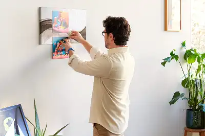 Panou din plută cu model abstract liniar
