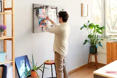 Hartă artistică a continentelor din plută