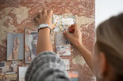 Hartă a lumii din plută cu imprimeu de cărămidă