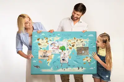 Hartă din plută cu ilustrații cu faună