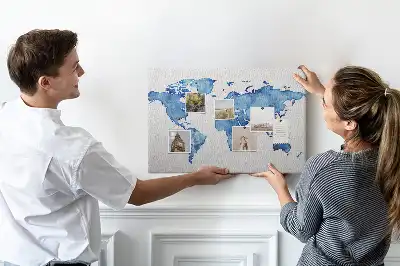 Hartă a lumii din plută cu design acuarelă