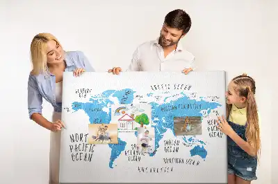Hartă a lumii din plută cu design albastru