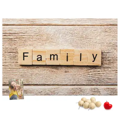Tablă din plută cu motiv decorativ familial