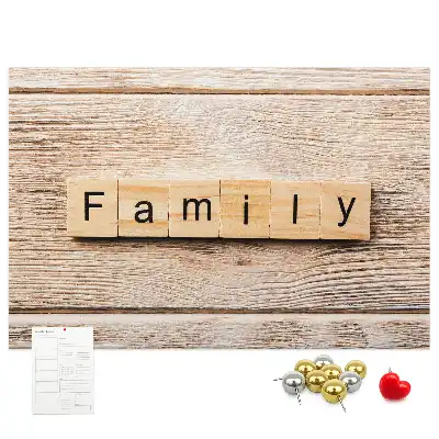 Tablă din plută cu motiv decorativ familial