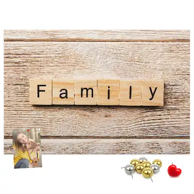 Tablă din plută cu motiv decorativ familial