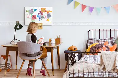 Hartă a lumii din plută cu design acuarelă