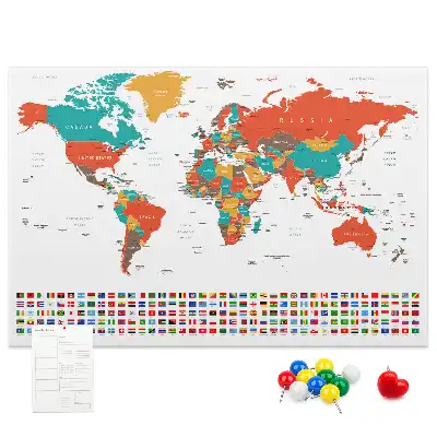 Panou din plută cu hartă colorată a lumii