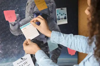 Tablă de plută cu model Astronaut