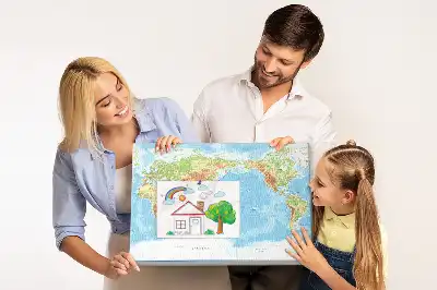 Panou din plută cu harta fizică a lumii