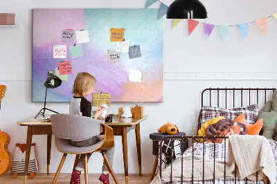 Tablă de plută cu pioneze colorate