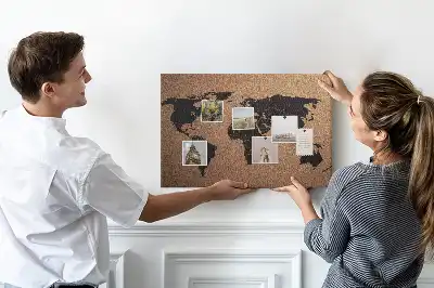 Tablă din plută cu contur minimalist al continentelor