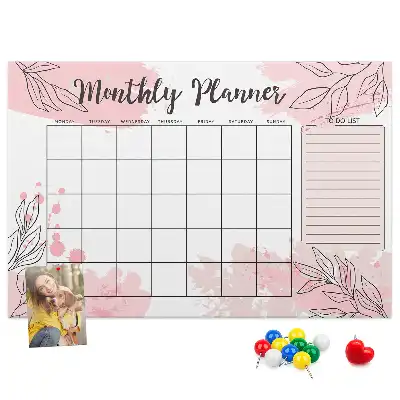 Panou din plută pentru planificare lunară roz