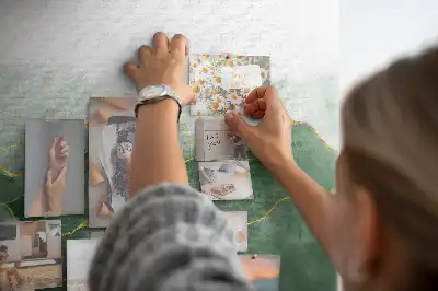 Panou din plută cu motive vegetale moderne