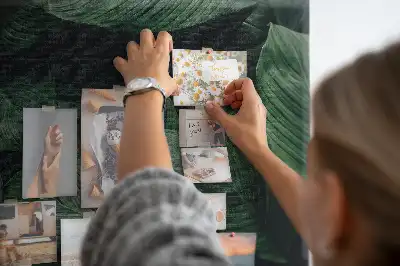 Panou din plută cu model de frunză tropicală Monstera