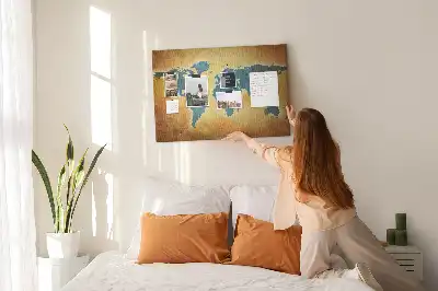 Hartă a lumii din plută cu design retro