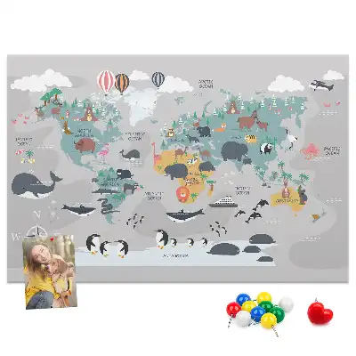 Panou de plută cu hartă cu desene animate