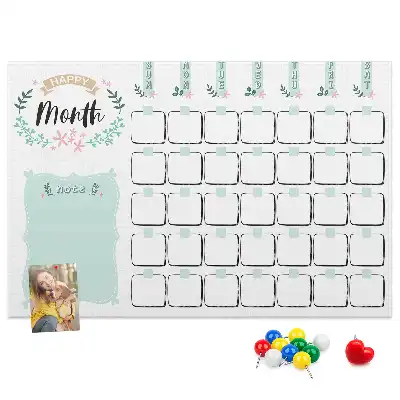 Calendar de perete din plută