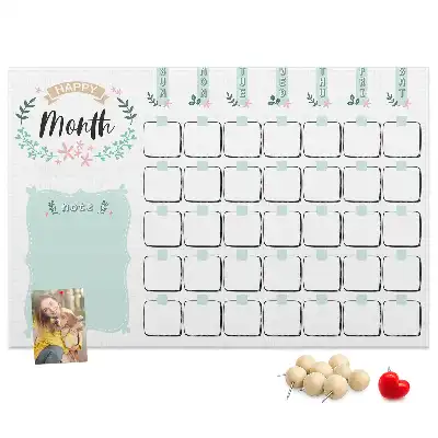 Calendar de perete din plută