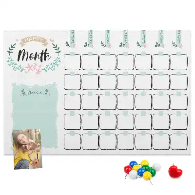 Calendar de perete din plută