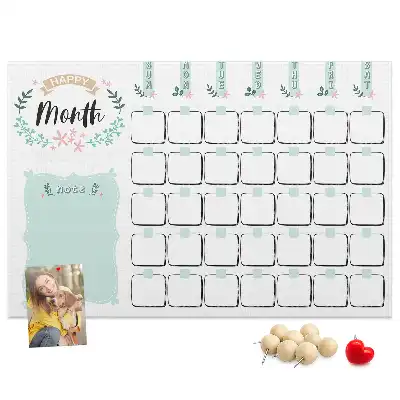Calendar de perete din plută