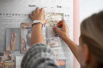 Panou din plută pentru monitorizarea obiectivelor zilnice