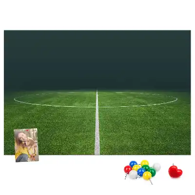 Tablă de plută în formă de teren de fotbal