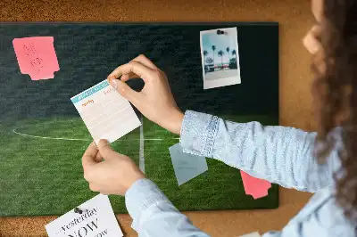 Tablă de plută în formă de teren de fotbal
