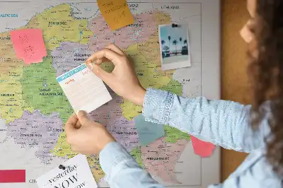 Tablă de plută cu harta Republicii Moldova
