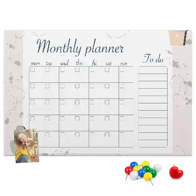 Panou din plută pentru planificarea lunară