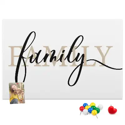 Panou din plută cu mesajul Family