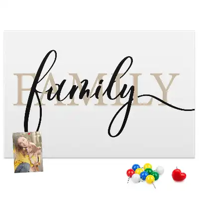 Panou din plută cu mesajul Family