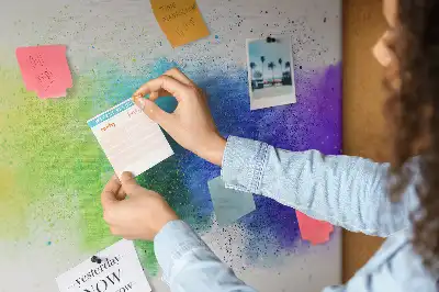 Tablou din plută cu design abstract curcubeu