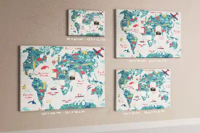 Panou din plută cu hartă ilustrată a lumii