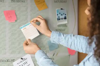 Tablă de plută tip planificator săptămânal cu model cu frunze