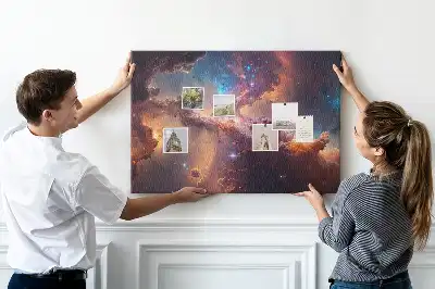 Panou din plută cu hartă lumea cosmos și stele