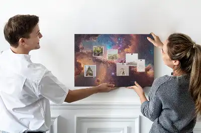 Panou din plută cu hartă lumea cosmos și stele