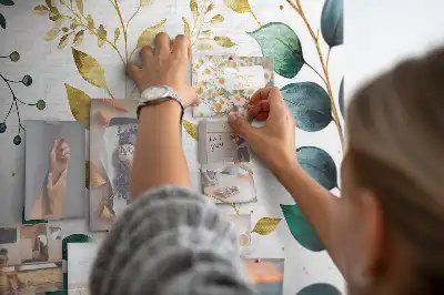 Tablă din plută cu model de frunze de plante