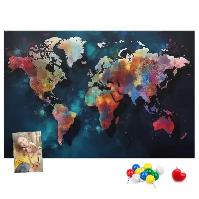 Hartă abstractă pe tablă de plută