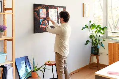 Panou din plută cu hartă a uscatului în stil modern