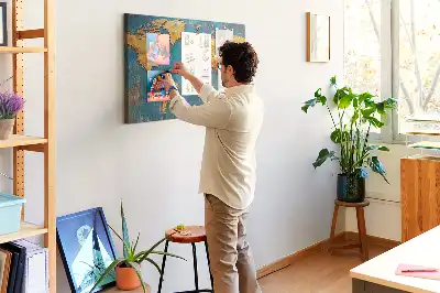 Tablou din plută cu conturul artistic al continentelor