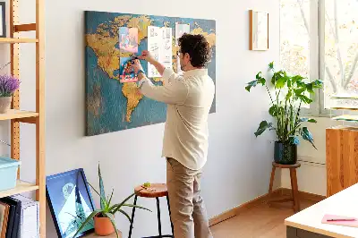Tablou din plută cu conturul artistic al continentelor