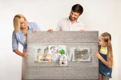 Panou din plută pentru perete cu inscripția Home