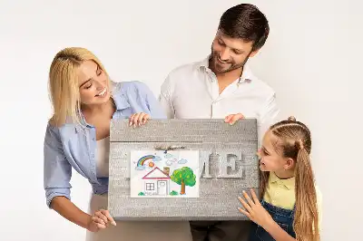 Panou din plută pentru perete cu inscripția Home