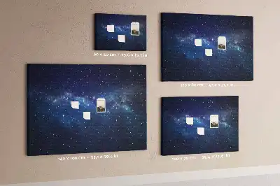 Tablă de plută cu design stelar pe fond închis
