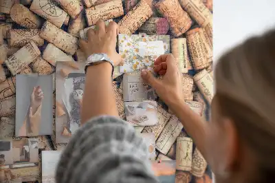 Panou din plută cu motive viticole și dopuri