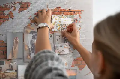 Panou din plută pentru notițe cu model fundal de cărămidă